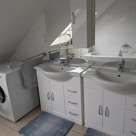 Reinhardswald Lägenhet